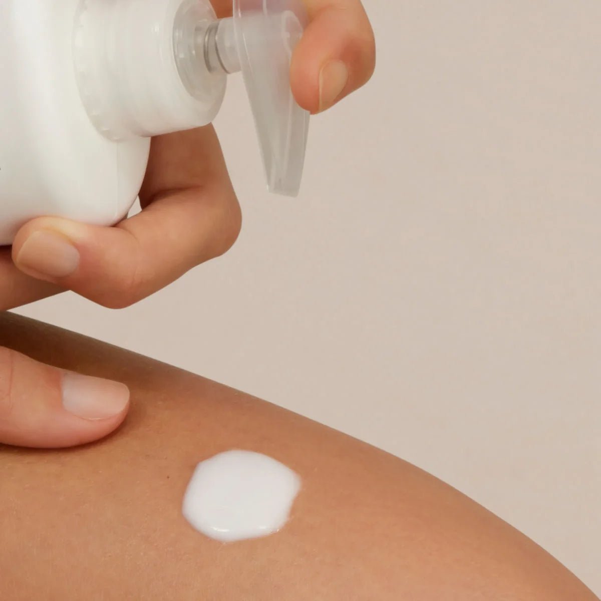 ISDIN Uradin Lotion 10 - ONASSIS SKIN